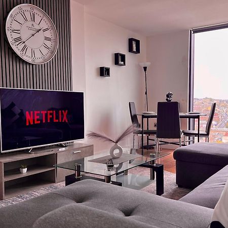 Penthouse Gem, Central, Scenic Views, Stylish, Modern, City Centre 2Br Sheffield Exteriér fotografie